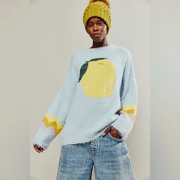 New! Free People Just Peachy Light Blue Lemon Fuzzy Eyelash Sweater 🍋 Medium NWT - Picture 3 of 12
